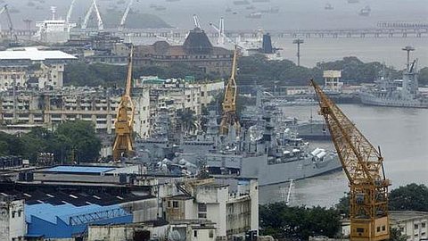 Indian Naval Chief Resigns After Submarine Accident