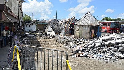 Curepipe: Hawkers Against Attack