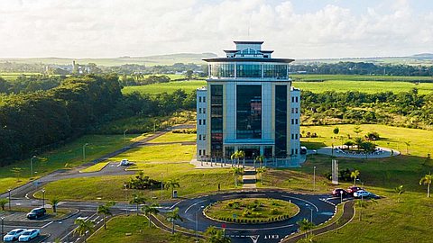 Polytechnics Mauritius : Réalisations en ligne avec la vision du gouvernement
