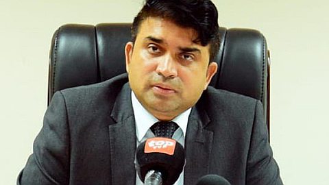 L’ancien ministre, Dan Baboo bloque l’accès aux pompiers, ce qui est illégal rétorque l’assistant Chief Fire officier, Dorsamy Ayacooty