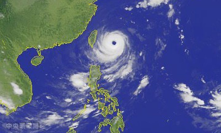 A satellite image from the Central Weather Bureau shows Typhoon Dujuan approaching Taiwan
