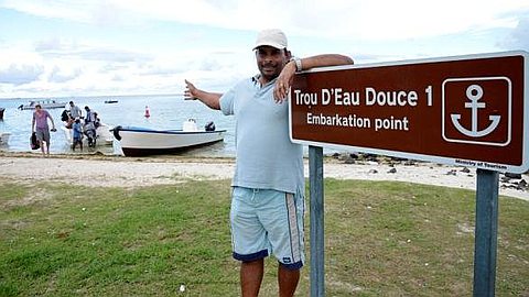 Darsan Ractoo: Sept Plaisanciers sur Dix Dans l’Illégalité à Trou-D’eau-Douce