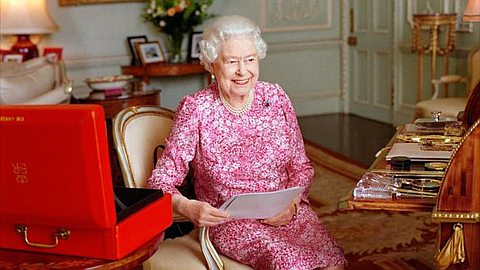 Queen Elizabeth II Becomes Longest-Reigning UK Monarch