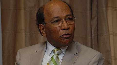 Rapport de la BoM: Salaires de Rs 8,8 M pour Bheenick et Basant Roi