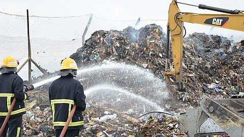 Dump Roche-Bois Once Again in Flames