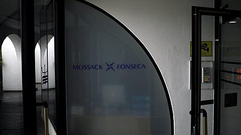 Panama Papers Probes Opened, China Limits Access to News on Leaks