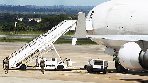 U.S.-Owned Plane Carrying Corpse and Cash Is Impounded in Zimbabwe