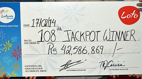 Loto: Group of Three Friends Wins Rs 43 M