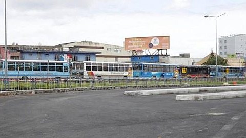 Démolition de Jan Palach Nord : l’eau sur le toit de la gare déversée vers des magasins