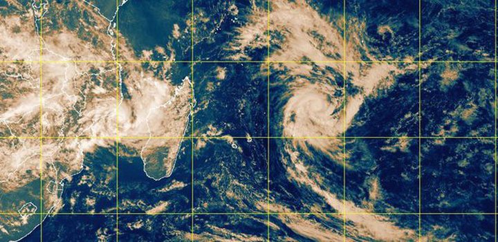 A Cyclone Warning Class 1 at 13:00 in Rodrigues