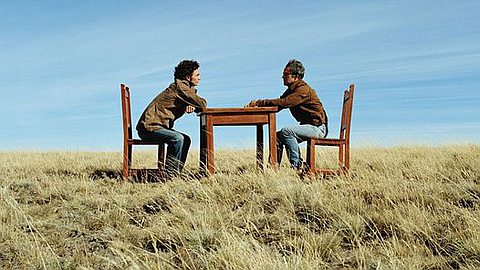 4 Dirty Negotiating Tricks (and How to Counter Them) 