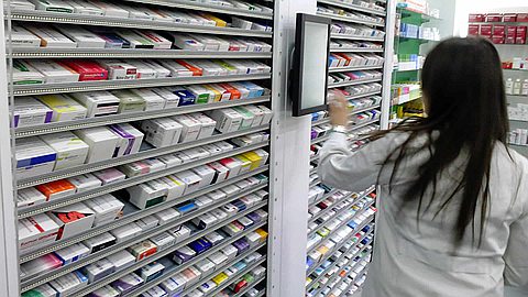 Stockage des médicaments: la construction du store gelée