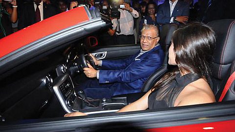 Fonds Publics: les Vacances d’un Conseiller de Ramgoolam Payées par l’État?