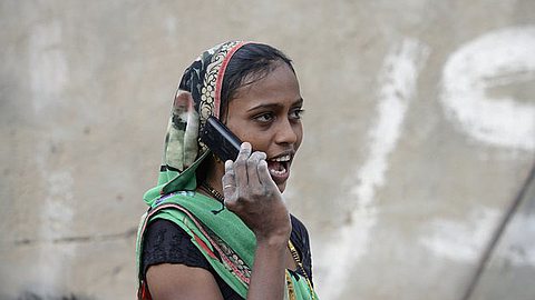 All Mobile Phones Sold In India Will Have ‘Panic’ Button To Help Protect Women
