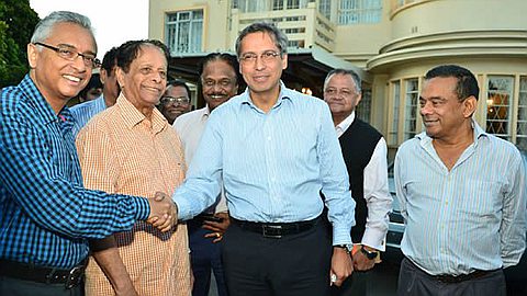 Alliance Lepep: Réunion Lutchmeenaraidoo-Collendavelloo-Jugnauth Jusqu’à Fort Tard Hier