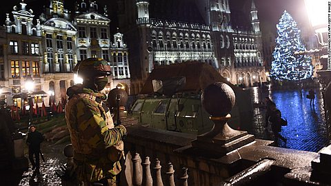 No Sign of Paris Suspect in Belgium Raids as Brussels Remains Under High Alert