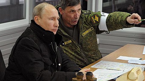 Russia Faces New U.S., EU Sanctions Over Ukraine Crisis