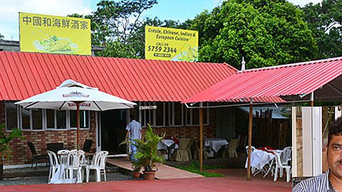 Chamarel: les restaurateurs rejettent la formule all inclusive