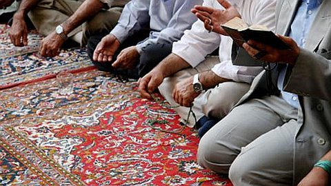 Western Hoteliers Cater to Muslim Travelers