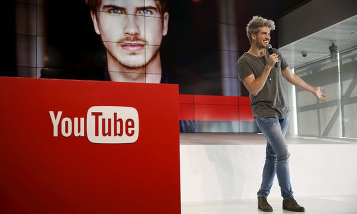 The YouTube star Joey Graceffa speaking on Wednesday in Los Angeles at the introduction ...