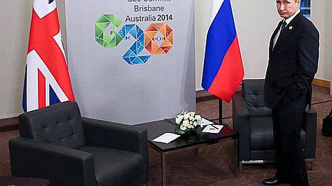 Vladimir Putin Leaves G20 After Leaders Line Up to Browbeat Him Over Ukraine