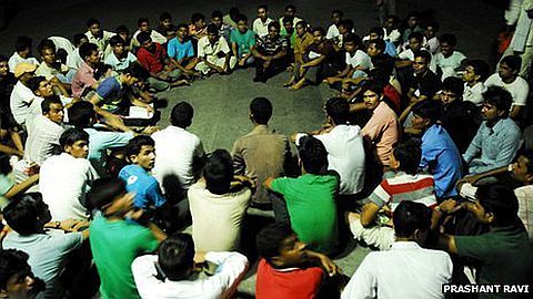 Indian Students Who Study On Railway Platforms