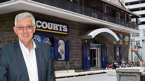 David Isaacs Reprend Courts