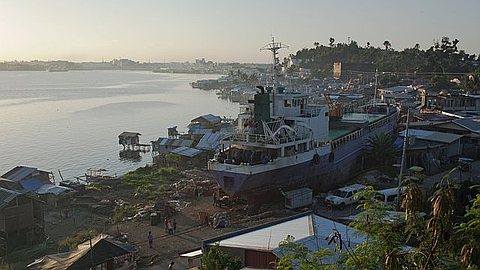 Philippine Capital Braces for Storm, as Hagupit Leaves 27 Dead