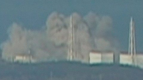 Explosion at Japanese nuclear station following quake