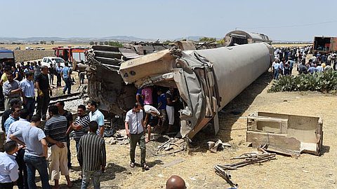 Tunisia Train Crash: 14 People Killed, 70 Injured as Train Collides with Truck