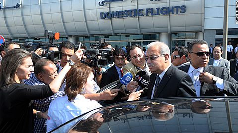 Egyptian Military Finds Debris of Crashed Airliner