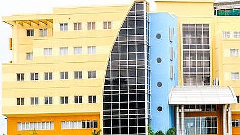 Amendements à l’Insurance Act: l’Opposition Dénonce une Ingérence du Gouvernement à la FSC