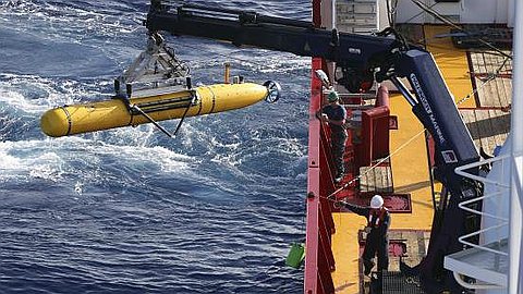Search for Malaysia Jet Refocuses on Drone Scans of Sea Floor
