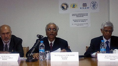 Scientists and Managers: Discuss Water Management in Africa