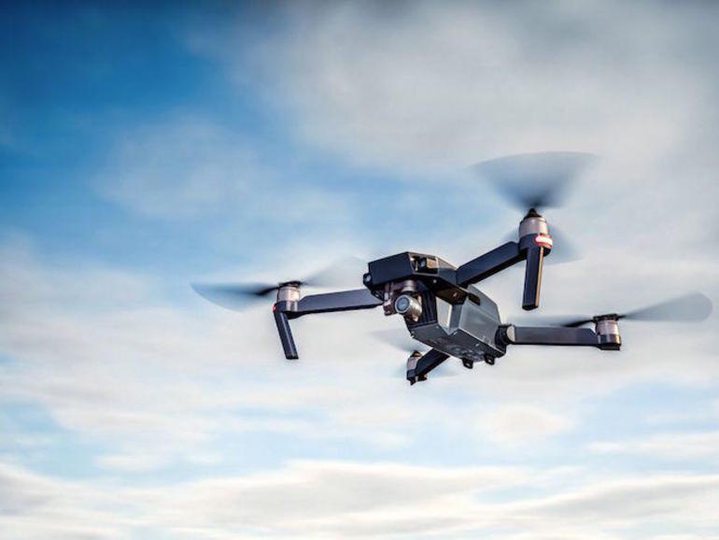 Interdiction de faire voler des drones dans le su