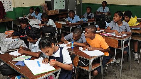 Pratique illégale: les petites classes du primaire n’échappent pas aux leçons