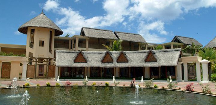 Indian Resort Operationing Despite Closure Order 