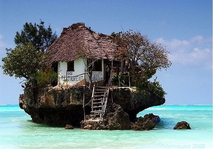 Picture of the Day: Restaurant on a Cliff...