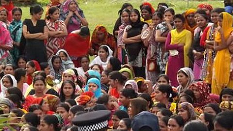 Trafic d’Ouvriers Bangladais: un Ministre Victime de «Chantage»