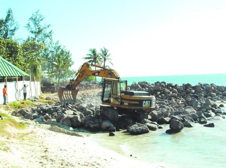Une Dizaine de Plages Sérieusement Abîmées