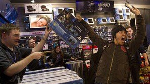 PlayStation 4 Review: Strong, but Needs Time to Mature and Gain More Content