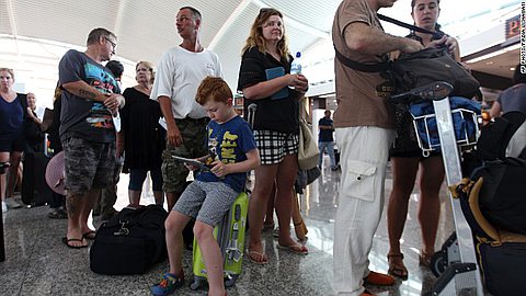 Volcanic Ash Over Indonesia Causes Hundreds of Flight Cancellations on Bali