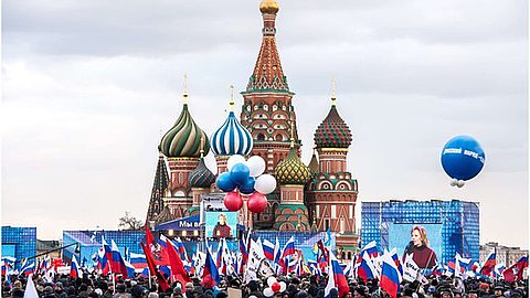 Russia Lawmakers Vote to Annex Crimea; U.S. Steps Up Sanctions