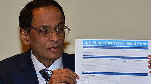 Lutchmeenaraidoo: «Le Ponzi Scheme a Mis la Nation en Deuil»