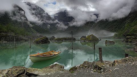Picture of the Day: Beautiful Lake Bondhus in Norway