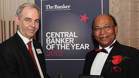 Rundheersing Bheenick Nommé Meilleur Gouverneur de Banque Centrale d’Afrique