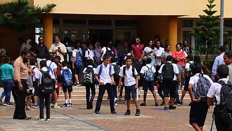 Rentrée: les enseignants ne s’attendaient pas à ce que la reprise soit repoussée par trois mois